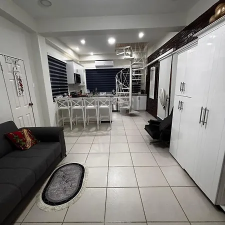 Elm'S Secret Nest, Westmoorings-2 Bedroom Suite And Pool
